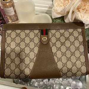 AUTHENTIC Gucci toiletry clutch -Vintage - FREE SHIPPING.